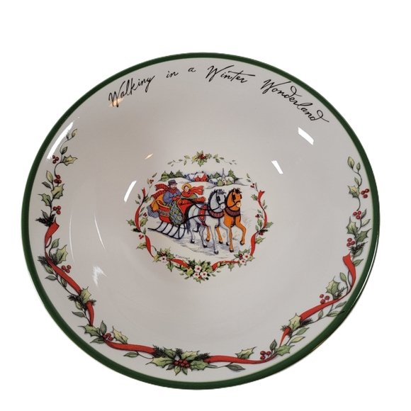 Winter Wonderland by CERTIFIED INTERNATIONAL 10" Round Vegetable Bowl Christmas. - Picture 1 of 4